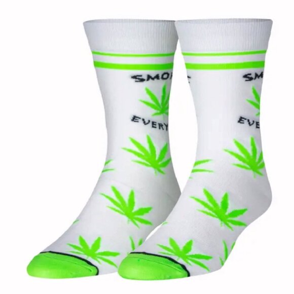Smoke Everyday Crew Crazy Socks NEW Fast Ship - Picture 1 of 4